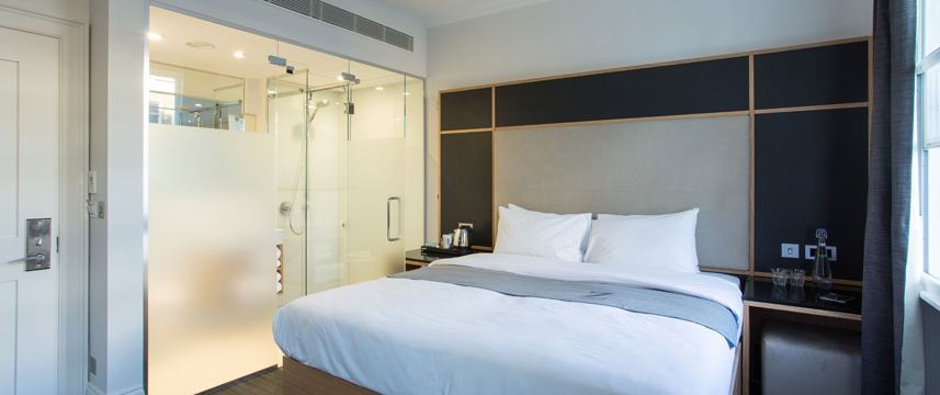 Z at Gloucester Place Queen Bedroom